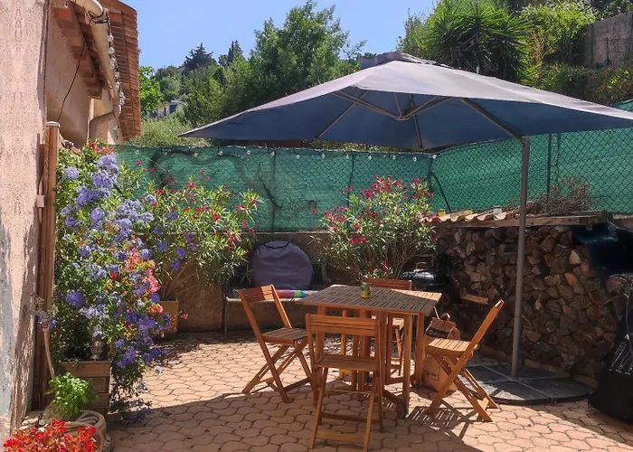 Appartement Rez De Jardin Avec Piscine