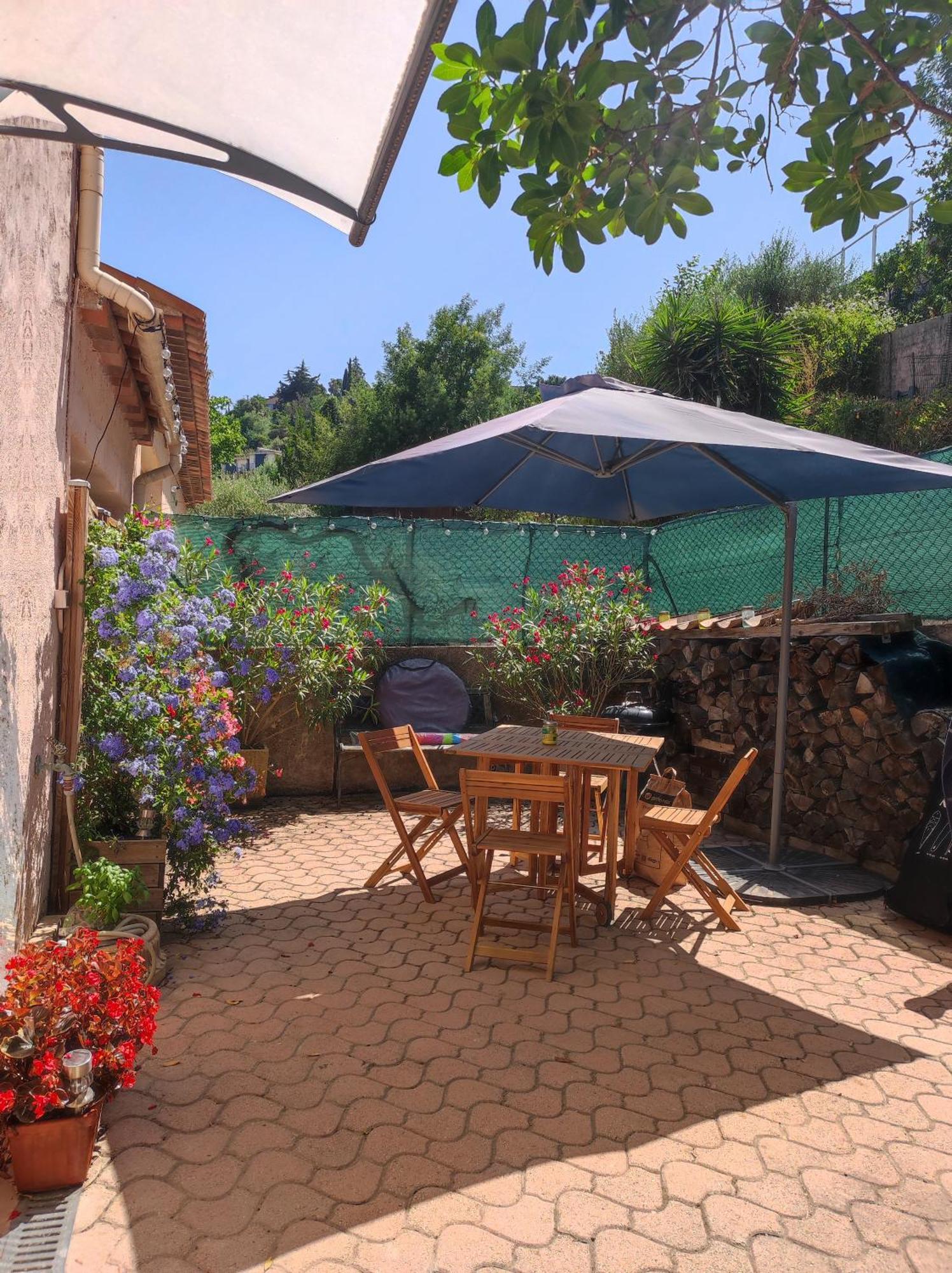 Rez De Jardin Avec Piscine Mandelieu-la-Napoule